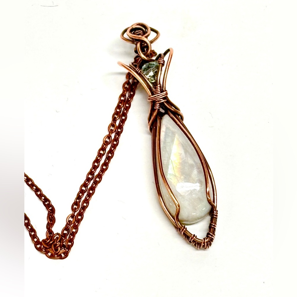 HAND CRAFTED Rainbow Moonstone Blue Topaz Wire Wrapped Copper Elegant Necklace - Picture 2 of 10